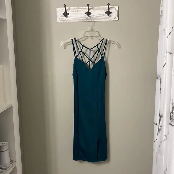 Charlotte Russe | Dresses | Nwt Charlotte Russe Emerald Green Cocktail Dress  | Poshmark